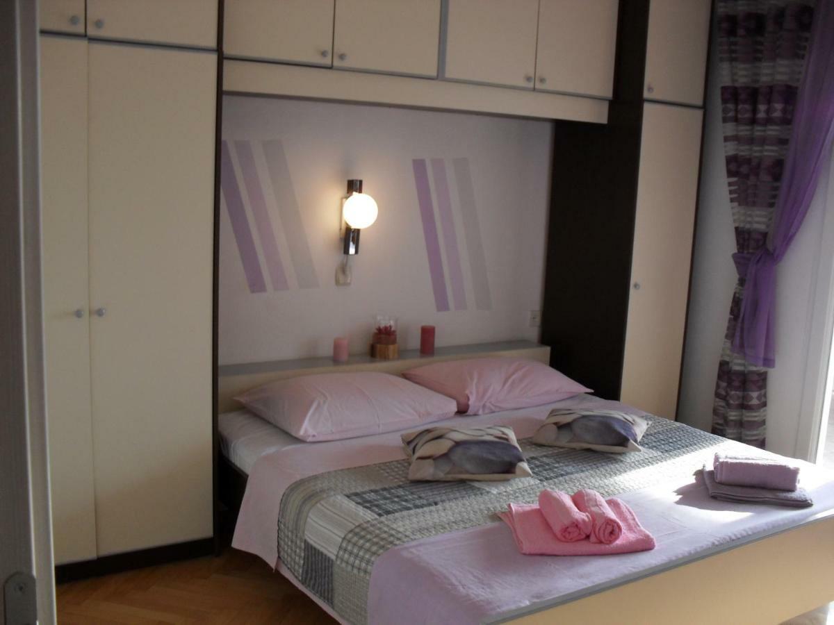 Apartments Desanka ロパール エクステリア 写真
